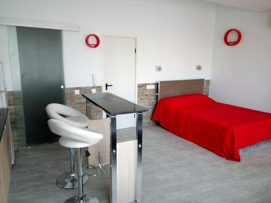 Apartamentos Bcntourism Пинеда де Мар Екстериор снимка