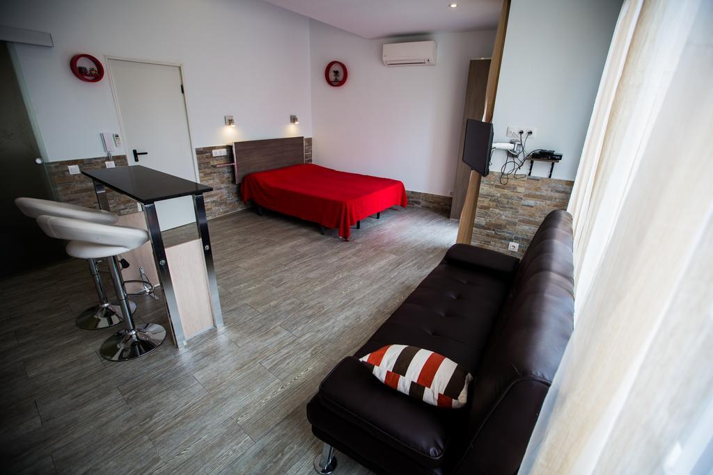 Apartamentos Bcntourism Пинеда де Мар Екстериор снимка
