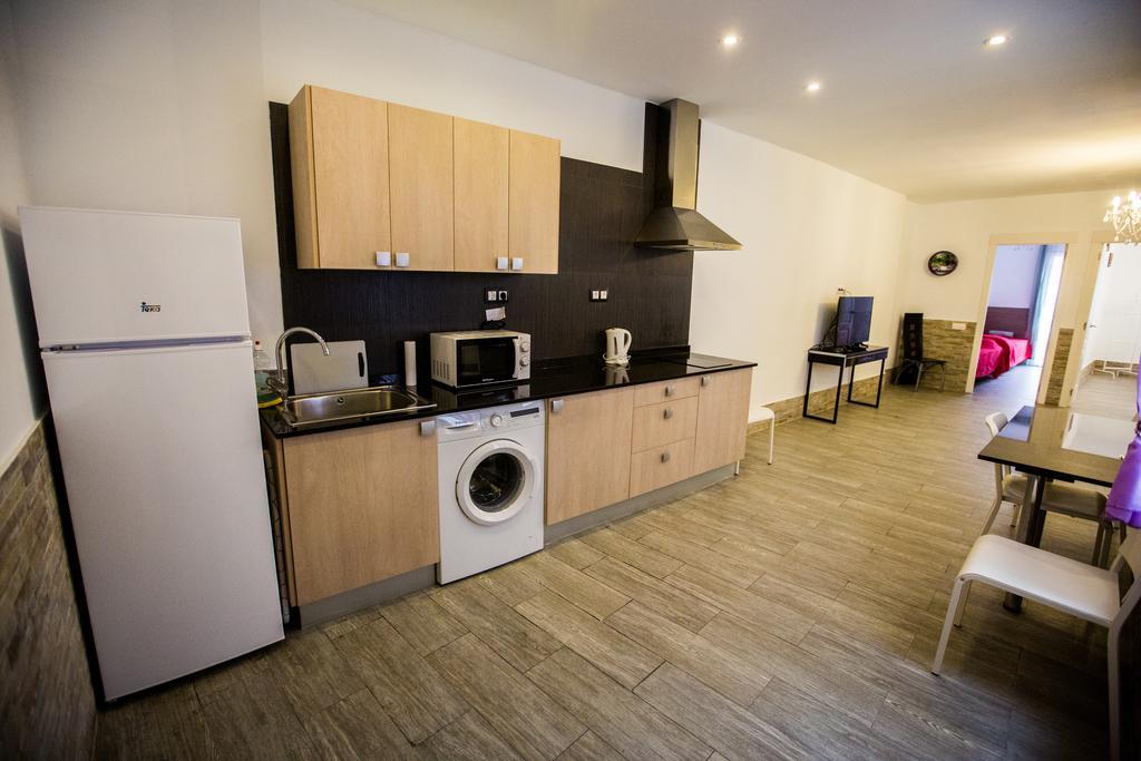 Apartamentos Bcntourism Пинеда де Мар Екстериор снимка